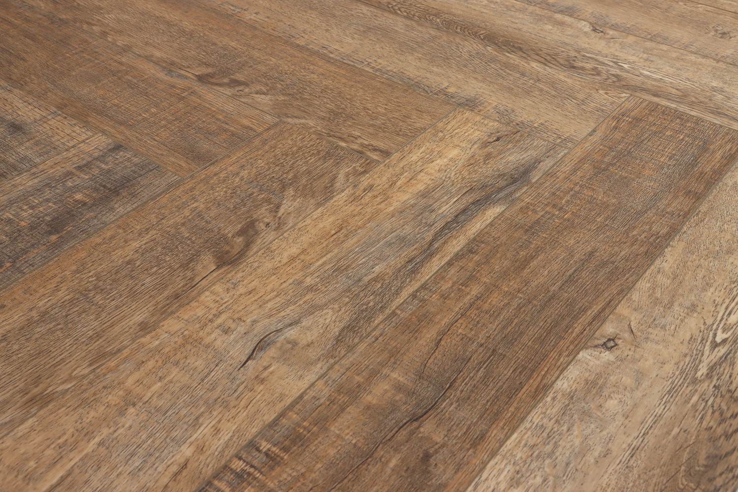 Кварцвиниловый SPC ламинат Bonkeel Style HB Дуб Махо венгерская елка 640×128×4 фото в интерьере