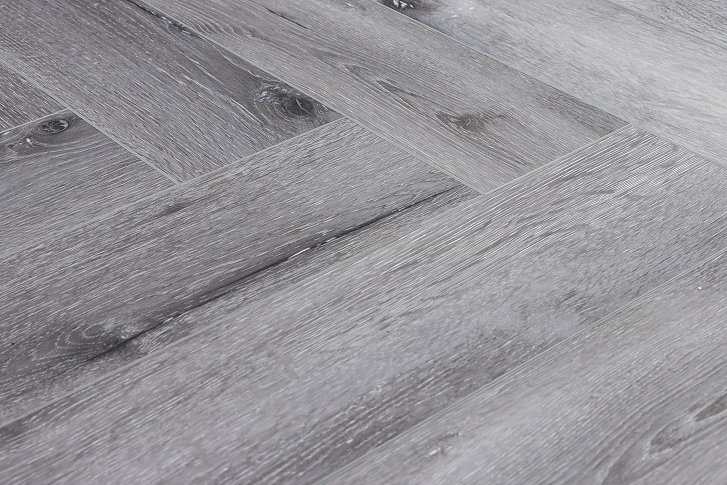 Кварцвиниловый SPC ламинат Bonkeel Style HB Дуб Чесил венгерская елка 640×128×4 фото в интерьере