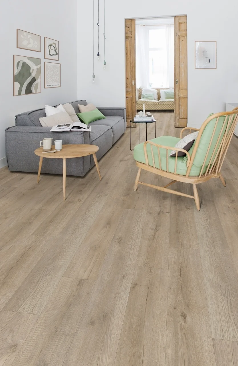 Кварцвиниловый SPC ламинат Adelar Eterna Major Oak 05829 400087743 1220×181×5 фото в интерьере