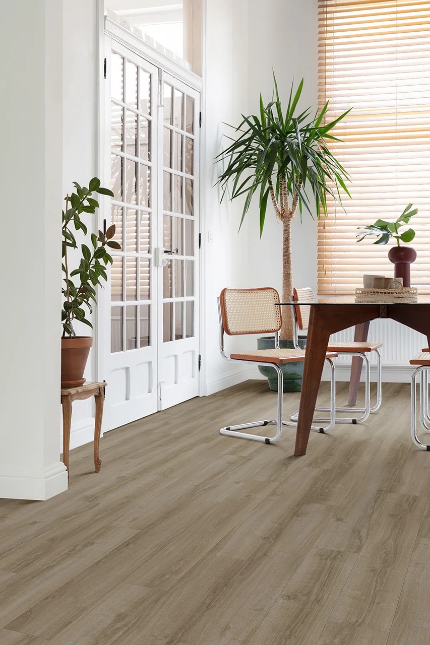 Кварцвиниловый SPC ламинат Adelar Eterna Acoustic Summer Oak 05859 400087691 1220×181×6 фото в интерьере