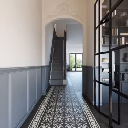 Кварцвиниловая плитка Invictus клеевая Maximus Tile Victorian Deco Charcoal 229×229×2,5