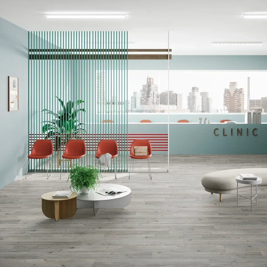 Кварцвиниловая плитка Invictus клеевая Maximus Plank Norwegian Wood Arctic 1219×178×2,5 фото в интерьере