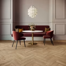 Кварцвиниловый SPC ламинат Invictus Maximus Herringbone Highland Oak Classic венгерская елка 743×145×5