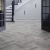 Кварцвиниловая плитка Invictus клеевая Maximus Parquet Highland Oak Frosted венгерская елка 406×102×2,5 фото в интерьере