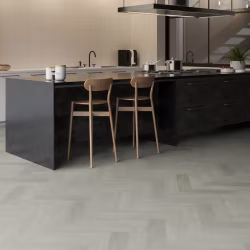 Кварцвиниловая плитка Invictus клеевая Maximus Parquet New England Oak Misty венгерская елка 406×102×2,5