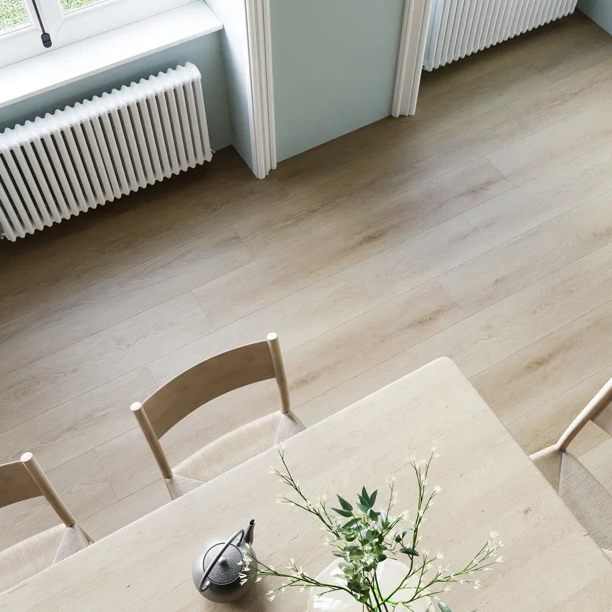 Кварцвиниловая плитка Invictus клеевая Primus Plank Cashmere Oak Beach 1500×228×2 фото в интерьере