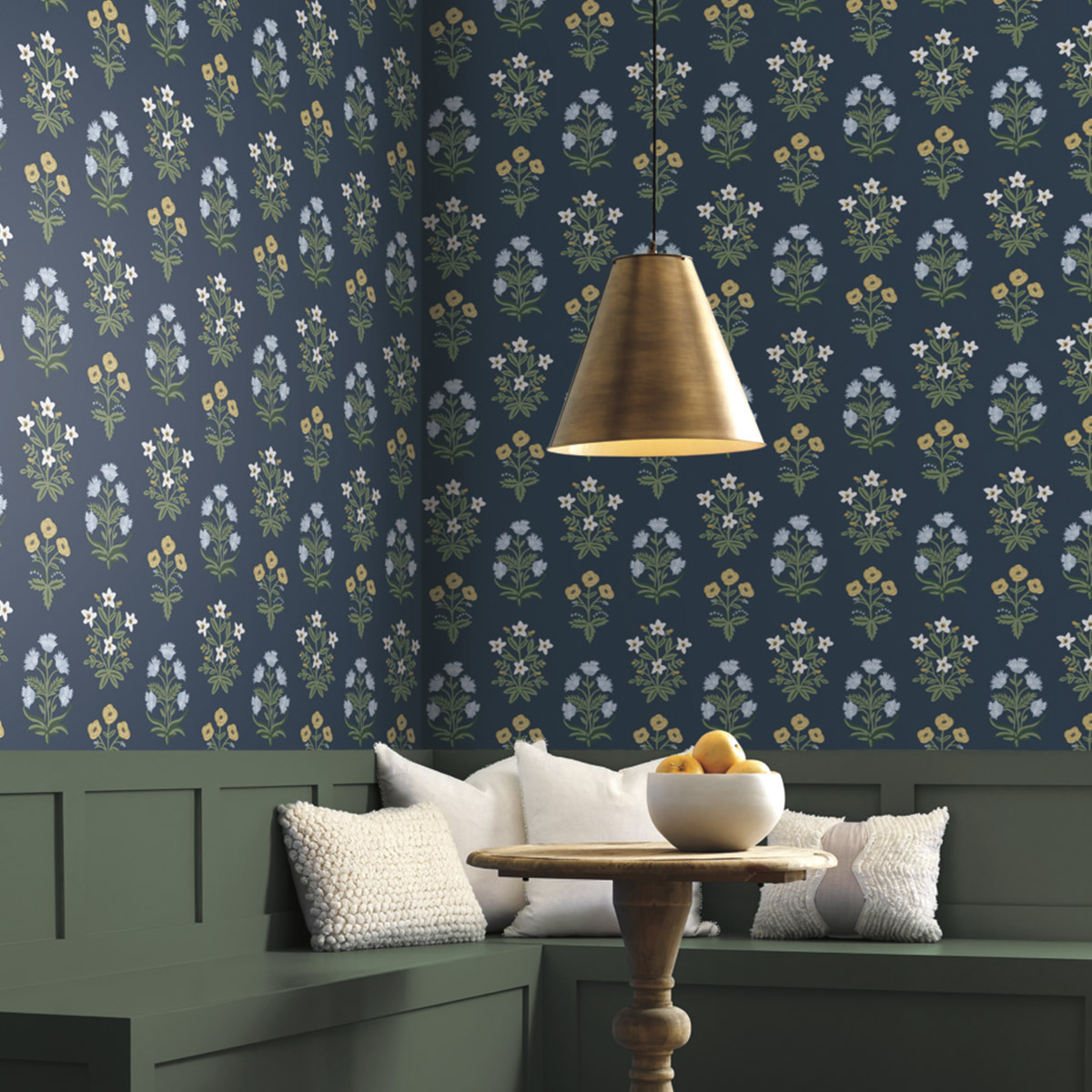 Обои York Rifle Paper Co. Second Edition Mughal Rose RP7351 8,22×0,68 фото в интерьере