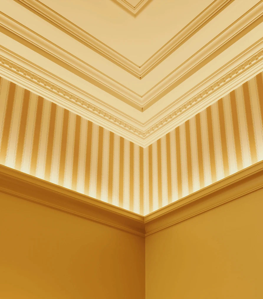 Потолочный плинтус под покраску Orac Decor C328 с подсветкой 2000×68×90 фото в интерьере