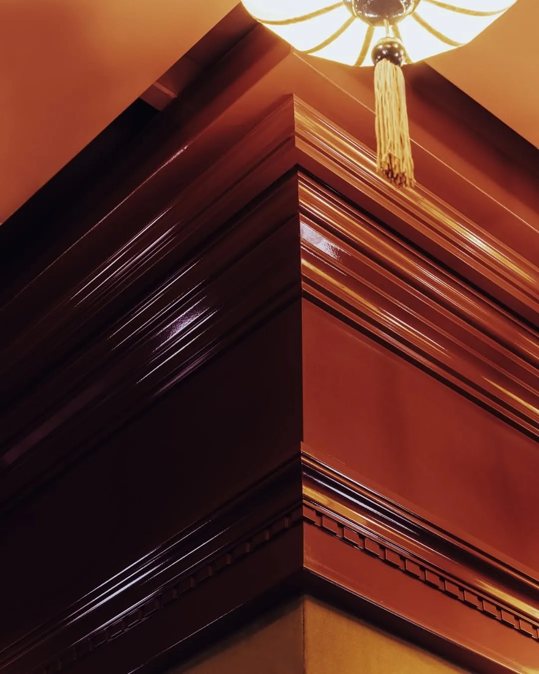 Молдинг под покраску Orac Decor P4010 2000×145×55 фото в интерьере