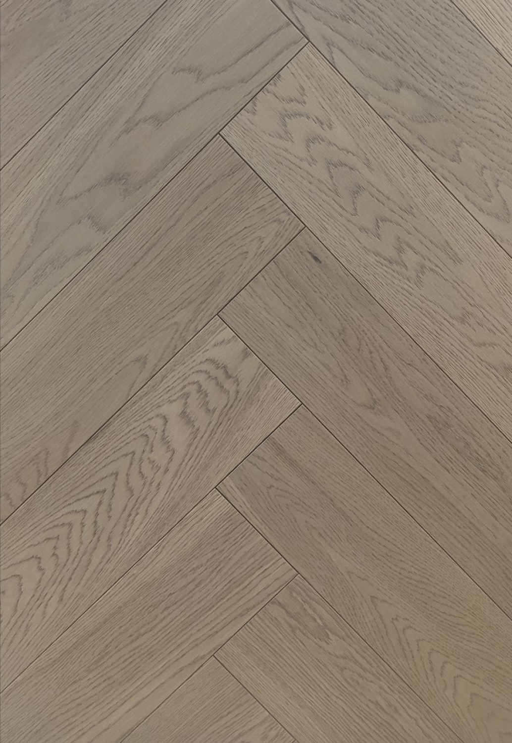 Инженерная доска HM Flooring Дуб Decor 31 Прайм венгерская ёлка 600×125×14