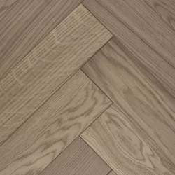 Паркетная доска Karelia Herringbone Дуб Seppia HB 1019ABHB8SEPP111 Natur венгерская елка 600×100×14