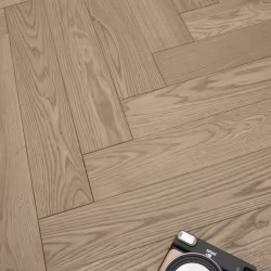 Паркетная доска Karelia Herringbone Дуб Seppia HB 1019ABHB8SEPP111 Natur венгерская елка 600×100×14