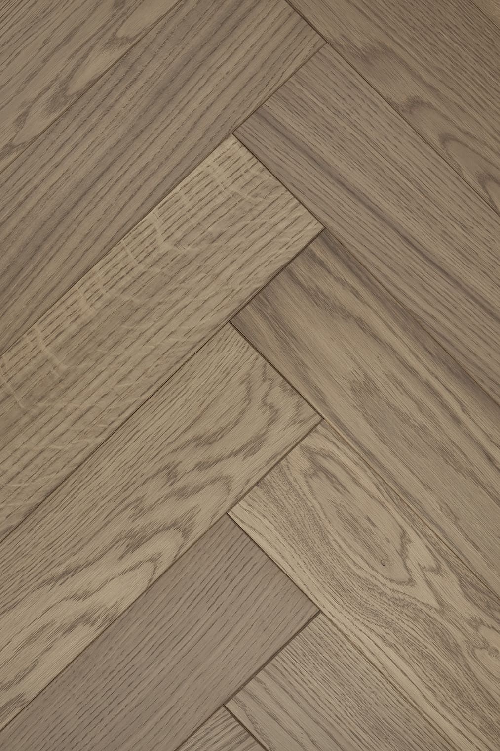 Паркетная доска Karelia Herringbone Дуб Seppia HB 1019ABHB8SEPP111 Natur венгерская елка 600×100×14