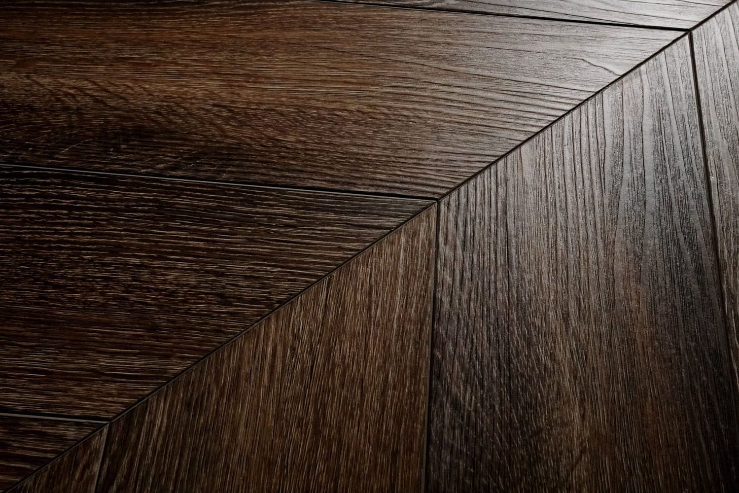 Кварцвиниловая плитка Damy Floor клеевая Chevron LVT Лувр Louvre DF04-Ch-LVT французская елка 600×127×2,5