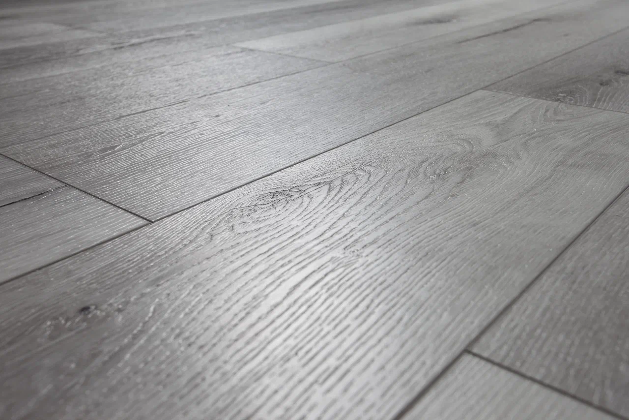 Кварцвиниловая плитка Damy Floor клеевая Family LVT Дуб Классический Серый Classic Gray Oak T7020-2-LVT 1227×187×2,5