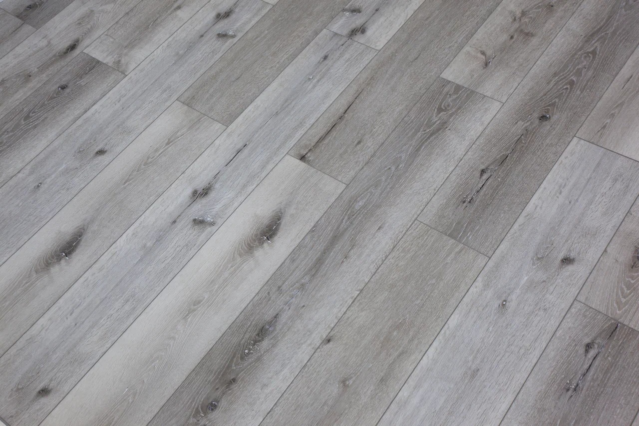 Кварцвиниловая плитка Damy Floor клеевая Family LVT Дуб Состаренный Серый Aged Gray Oak T7020-5D-LVT 1227×187×2,5