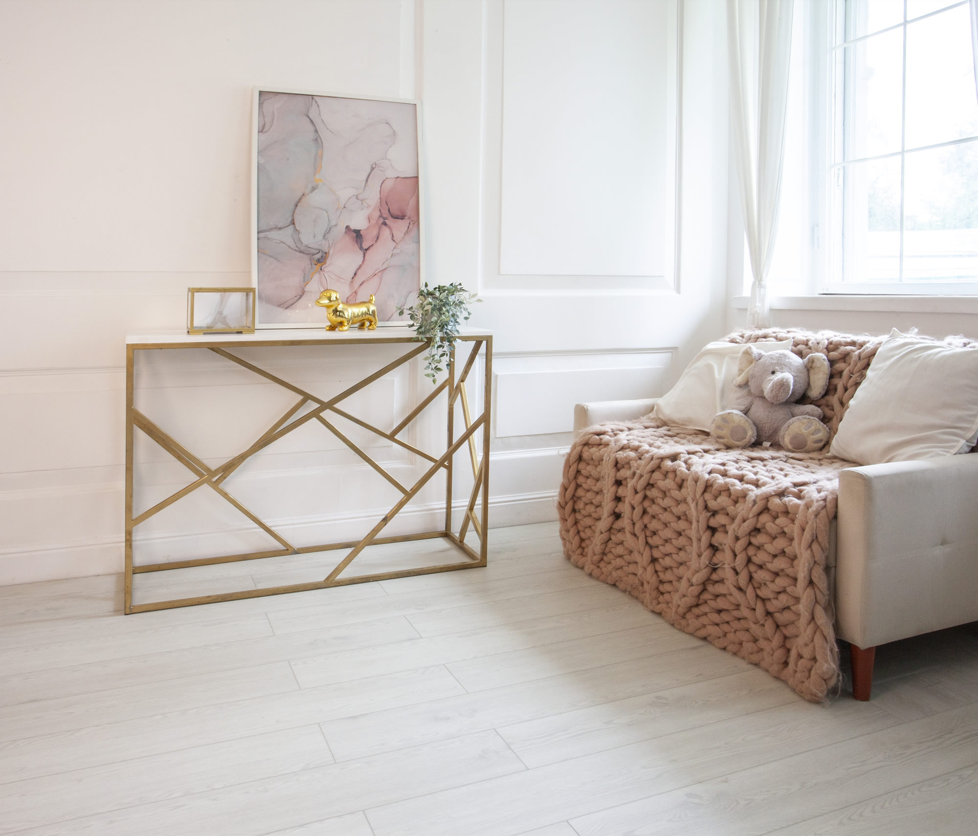 Кварцвиниловая плитка Damy Floor клеевая Family LVT Дуб Светлый Lght Oak TCM285-15-LVT 1227×187×2,5 фото в интерьере