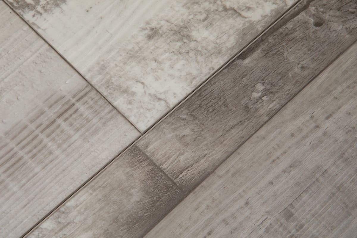 Кварцвиниловый SPC ламинат StoneWood Натура Дуб Флерон Fleron E-007-03 4V 1220×180×5,5