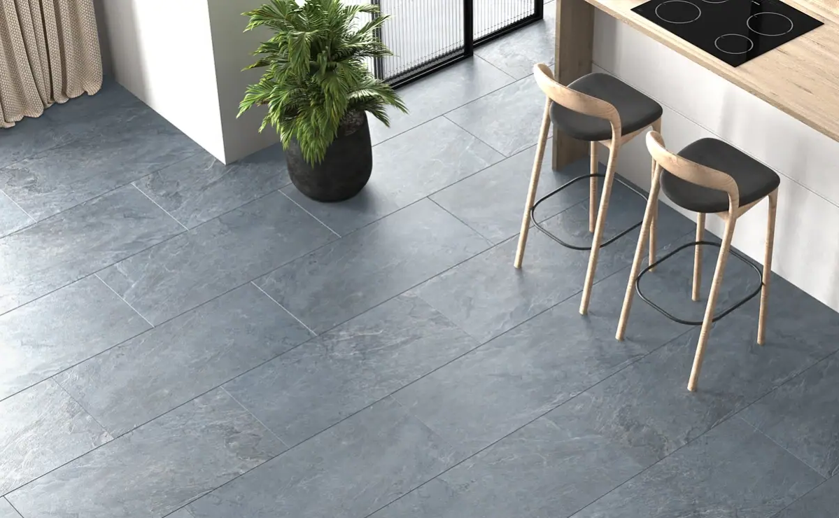 Кварцвиниловая плитка Vinilam клеевая Ceramo Stone Glue Мальтийский Базальт 91907 950×475×2,5 фото в интерьере