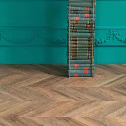 Кварцвиниловая плитка Vinilam клеевая Parquet Chevron Glue Шеврон Нормандия RI153610CL4 французская елка 690×115×2,5