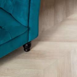 Кварцвиниловая плитка Vinilam клеевая Parquet Chevron Glue Шеврон Сезар RI4445118CL4 французская елка 690×115×2,5