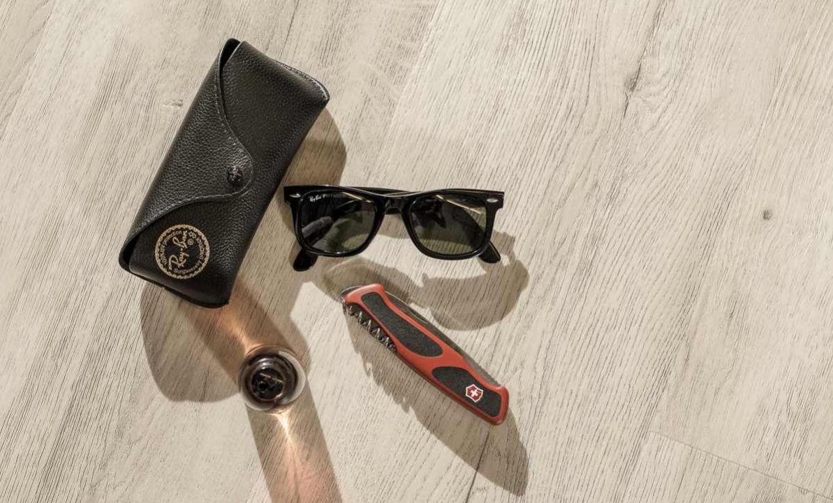 Кварцвиниловый SPC ламинат Vinilam Ceramo Cork Дуб Цюрих 8875-EIR 1520×225×8 фото в интерьере