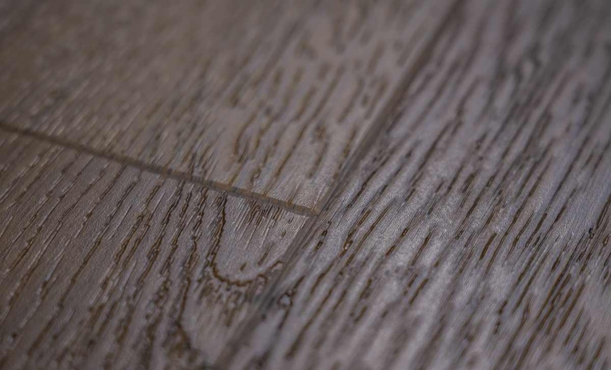 Кварцвиниловый SPC ламинат Vinilam Ceramo Cork Дуб Берн 8885-EIR 1520×225×8 фото в интерьере