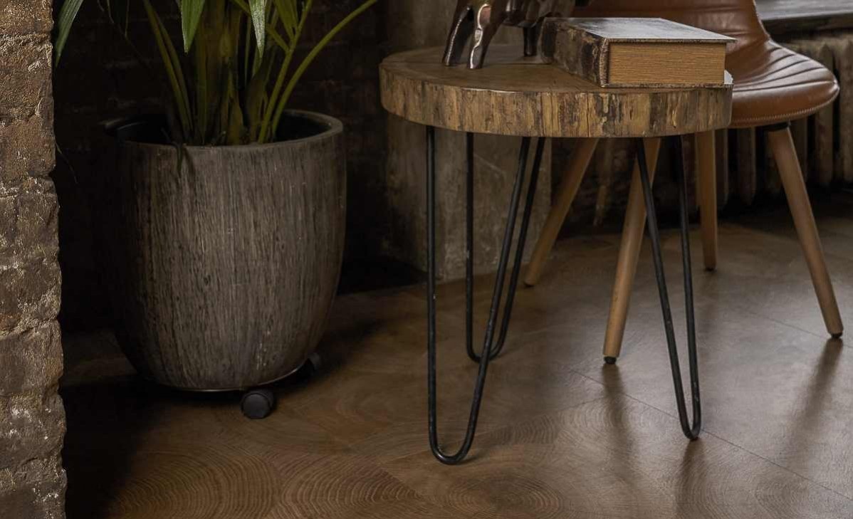 Кварцвиниловый SPC ламинат Vinilam Ceramo Stone Дуб Натуральный 61601 940×470×8 фото в интерьере