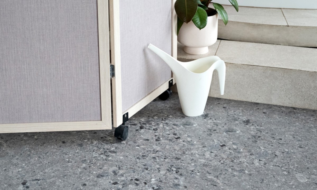 Кварцвиниловый SPC ламинат Vinilam Ceramo Stone Терраццо 71613 940×470×8 фото в интерьере