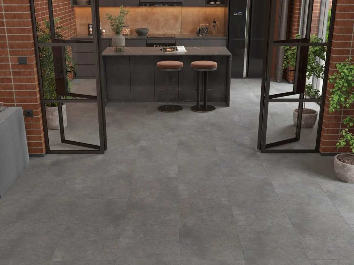 Кварцвиниловая плитка Alpine Floor клеевая Stone Premium LVT Рокзинг ECO 26-5 940×470×2,5 фото в интерьере