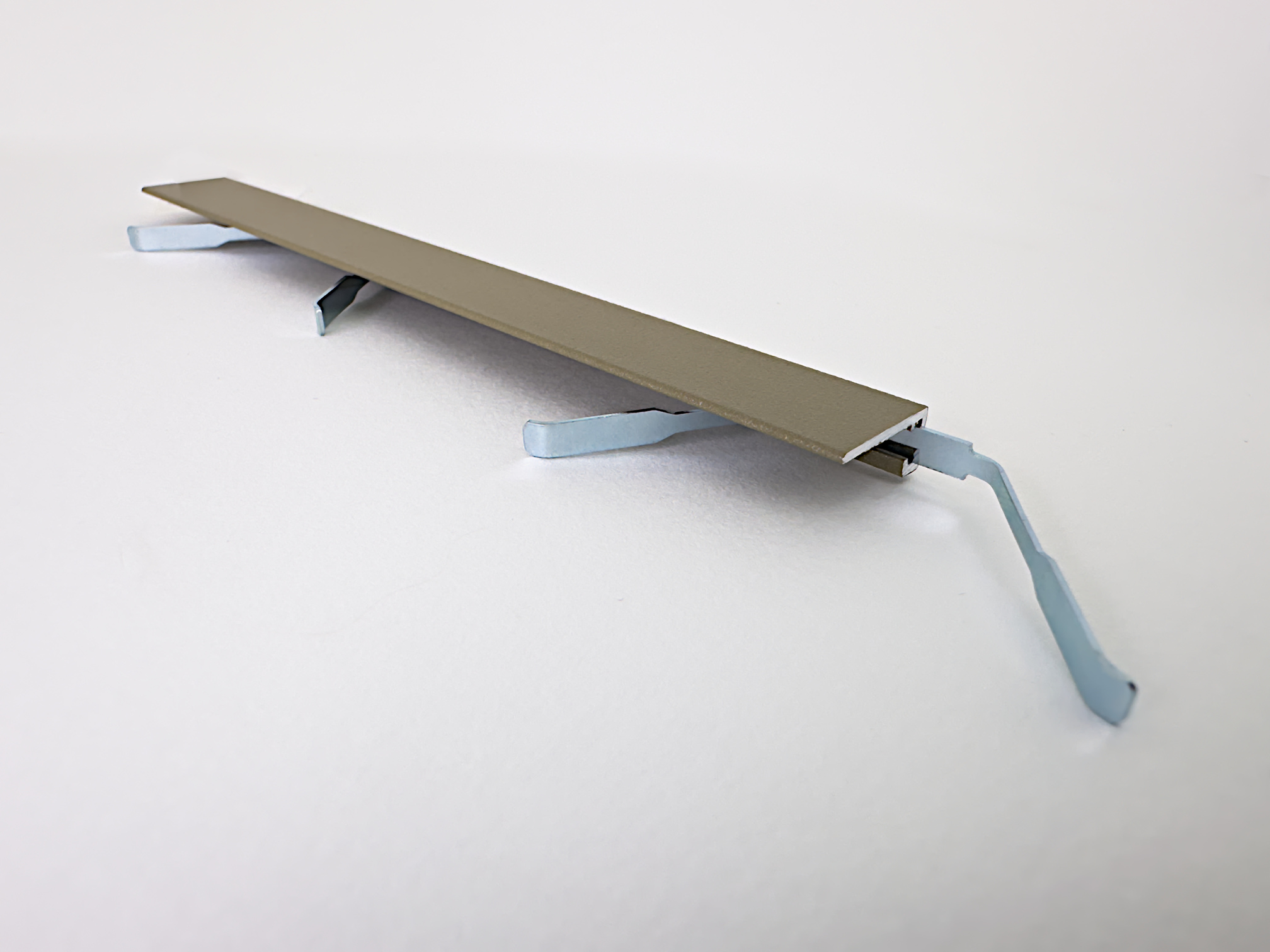 Микроплинтус алюминиевый TeckWood М-6 Шампань Муар RAL 1035 2000×6×15