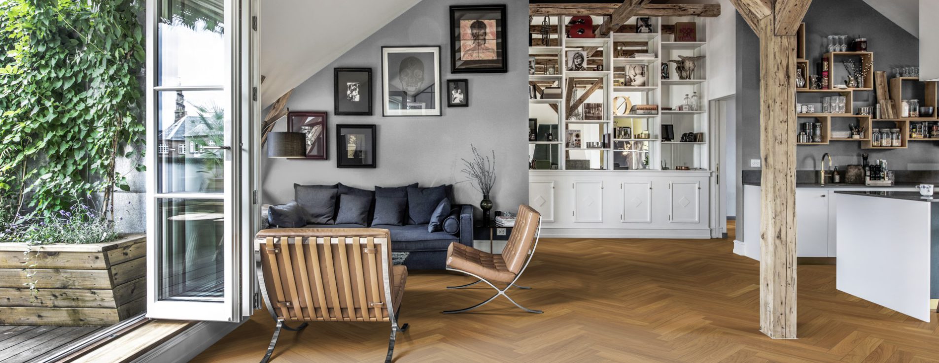 Инженерная доска Kahrs Дуб AB Natural 111PABEKF0KE600 Calm венгерская елка 600×120×11 фото в интерьере