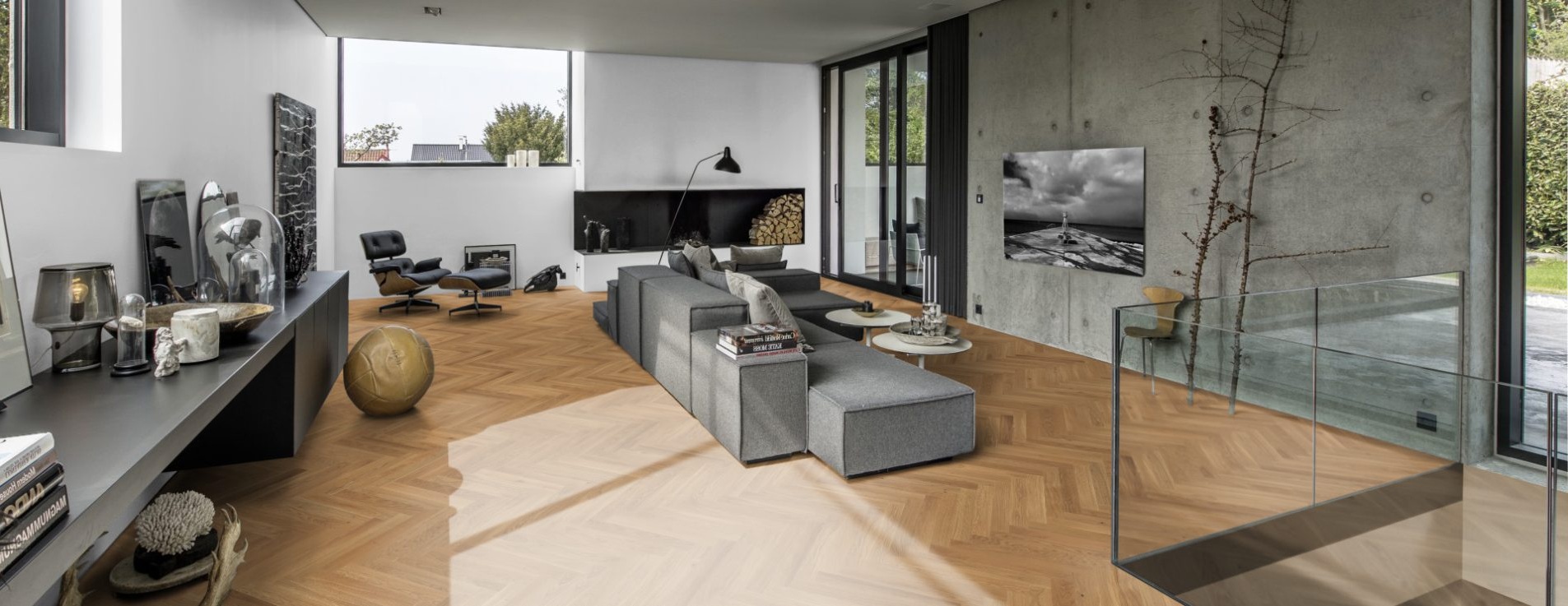 Инженерная доска Kahrs Дуб CD Natural 111PCDEKF0KE600 Lively венгерская елка 600×120×11 фото в интерьере