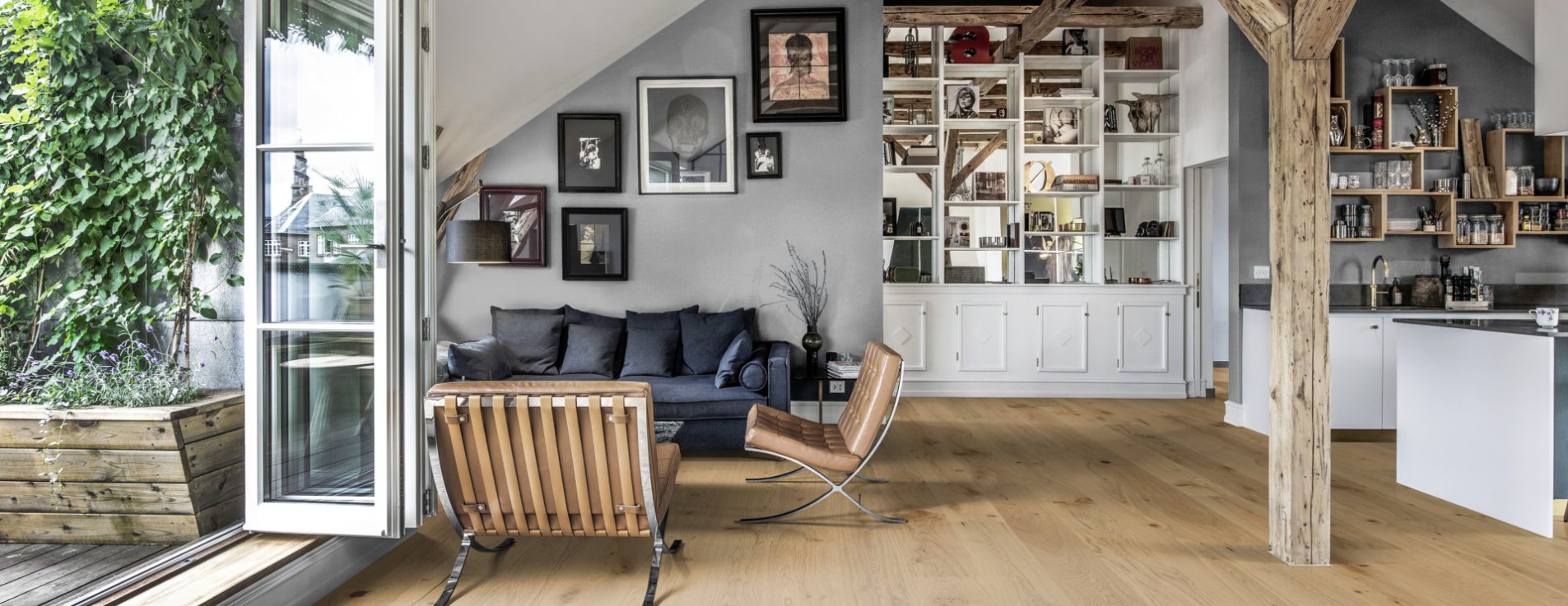 Паркетная доска Kahrs Европейская Дуб Штарнберг Starnberg 151N9AEKF0KW240 Lively 2420×187×15 фото в интерьере