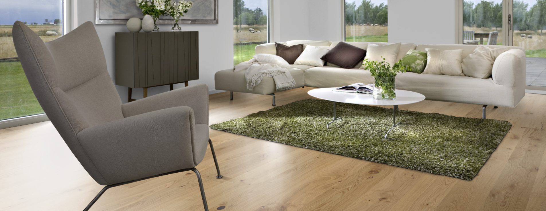 Паркетная доска Kahrs Европейская Дуб Штарнберг Starnberg 151N9AEKF0KW240 Lively 2420×187×15 фото в интерьере