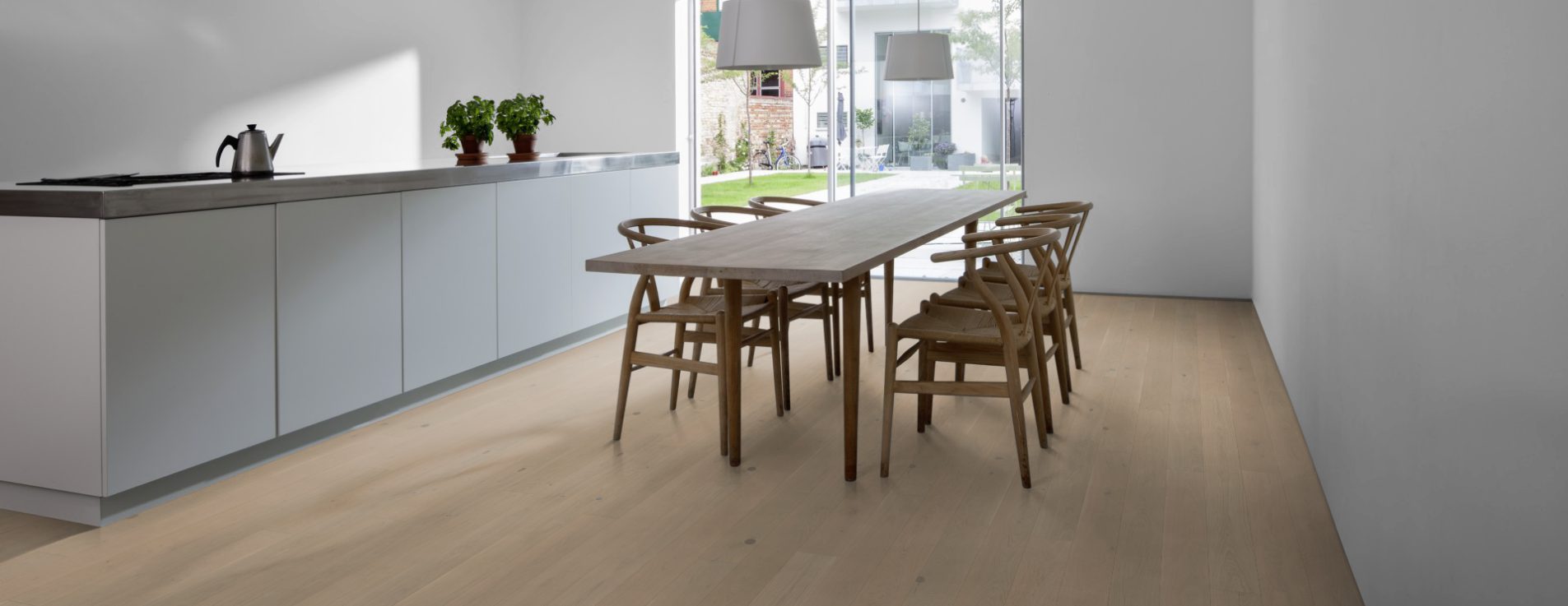 Паркетная доска Kahrs Люкс Дуб Карандаш Craynon 151N51EKL4KW240 Lively 2420×151×15 фото в интерьере