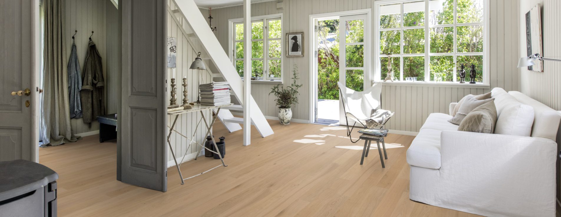 Паркетная доска Kahrs Канвас Дуб Палевый Fawn 13103AEK1KKW185 Variation 1860×127×13 фото в интерьере