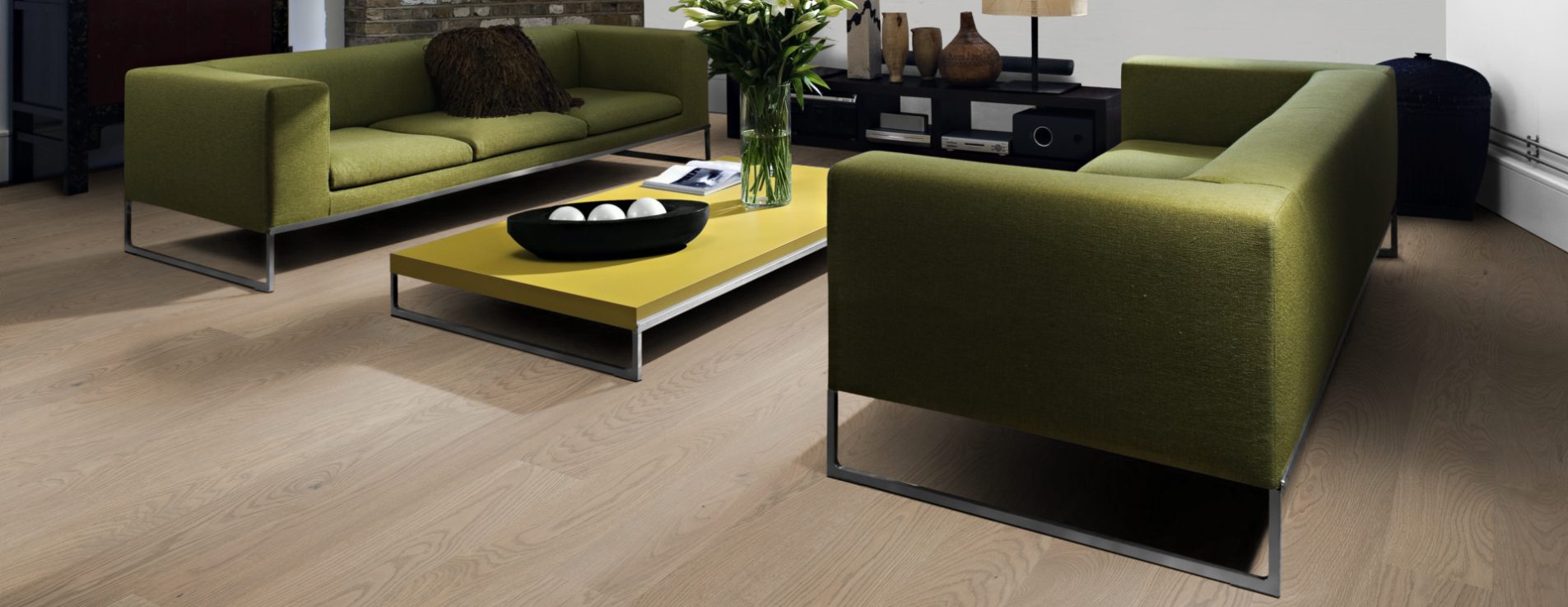 Паркетная доска Kahrs Канвас Рейтер Reiter 13103AEK1UKW185 Variation 1860×127×13 фото в интерьере