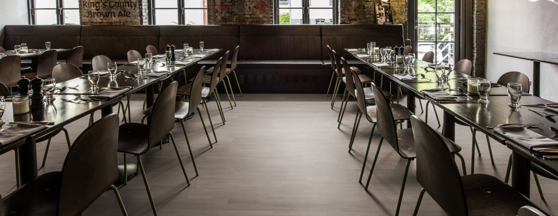 Паркетная доска Kahrs Граунд Дуб Глина Clay 133B14EKHGKW226 Variation 2266×188×13 фото в интерьере