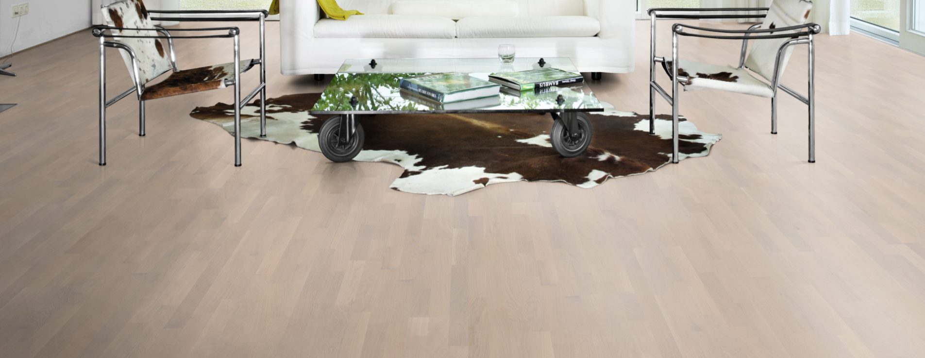 Паркетная доска Kahrs Граунд Дуб Мел Chalk 133B14EKLCKW226 Variation 2266×188×13 фото в интерьере