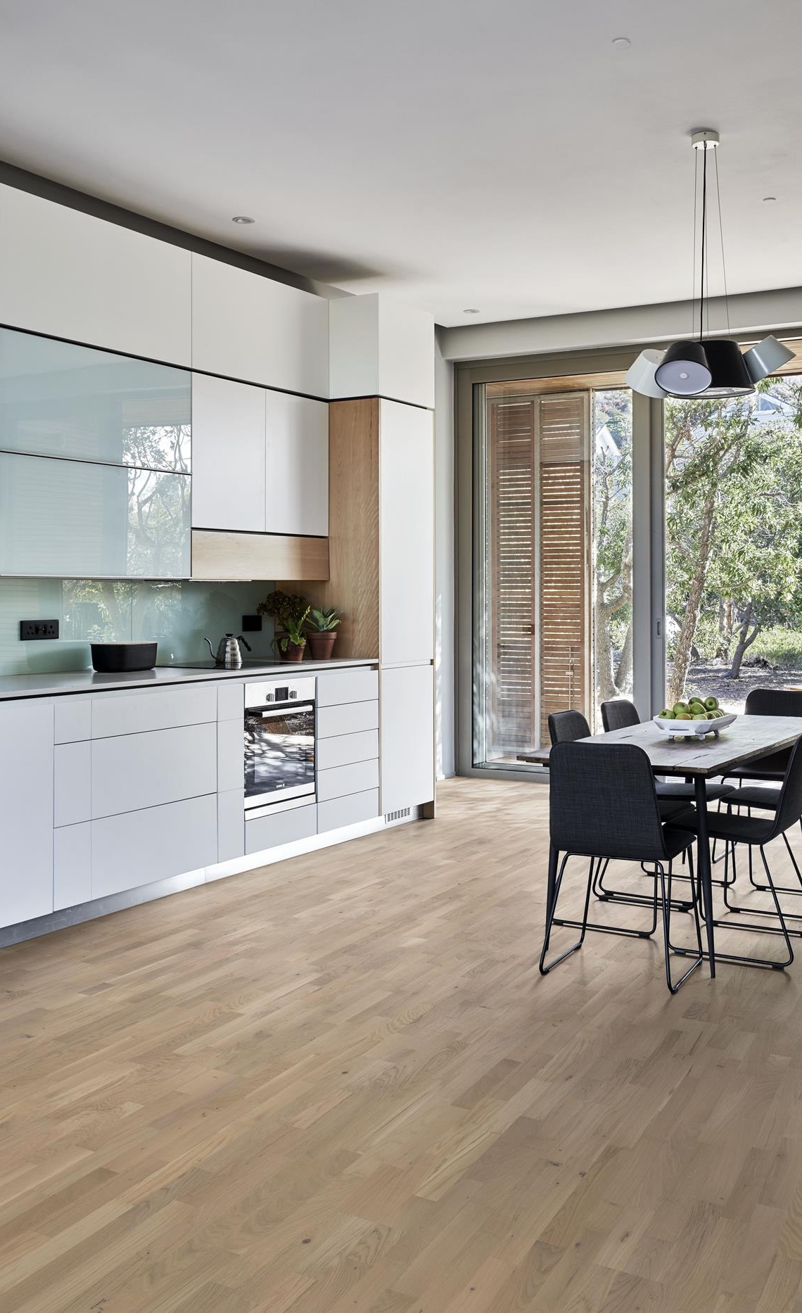 Паркетная доска Kahrs Граунд Дуб Песок Sand 133B22EK1KKW226 Lively 2266×188×13 фото в интерьере