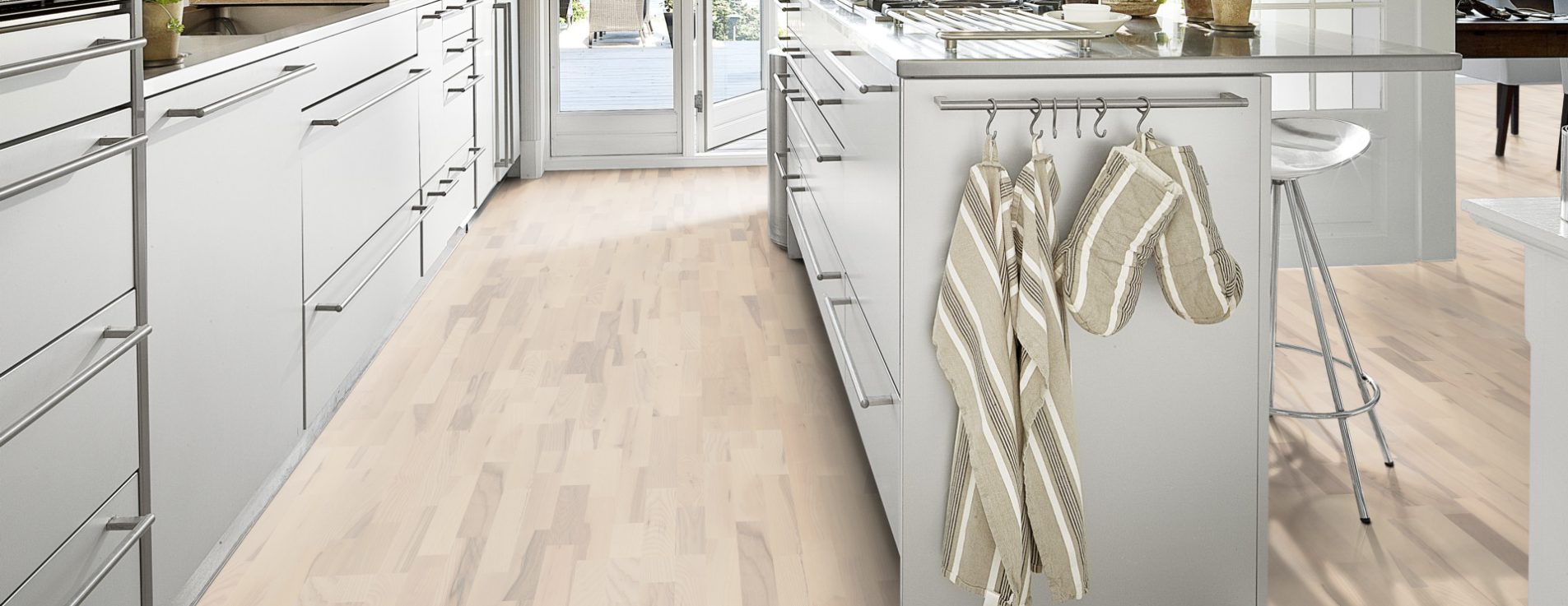 Паркетная доска Kahrs Граунд Ясень Корал Coral 133B11AKLCKW226 Lively 2266×188×13 фото в интерьере