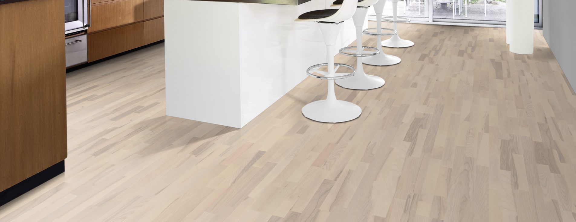 Паркетная доска Kahrs Граунд Ясень Корал Coral 133B11AKLCKW226 Lively 2266×188×13 фото в интерьере