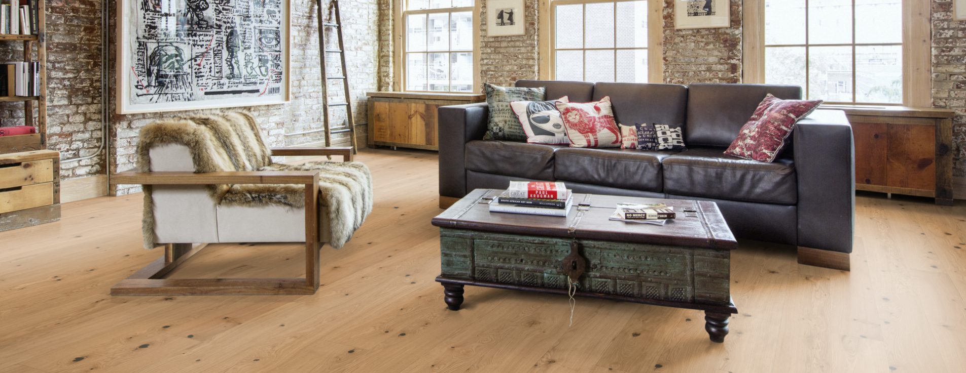 Паркетная доска Kahrs Life Authentic Дуб Cardamom LTCLRW4011-193 Dynamic 1980×193×10 фото в интерьере