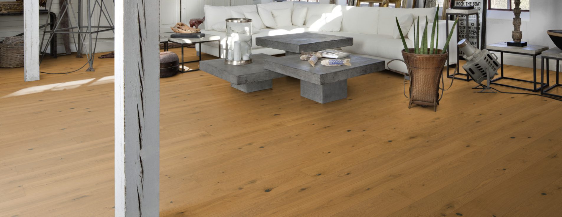 Паркетная доска Kahrs Life Authentic Дуб Pepper LTCLRW4013-193 Dynamic 1980×193×10 фото в интерьере