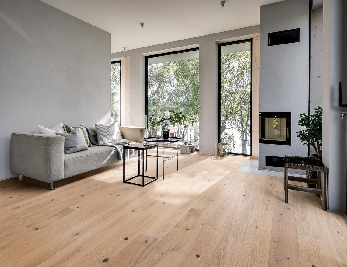 Паркетная доска Kahrs Life Authentic Дуб Tahini LTCLRW4016-193 Dynamic 1980×193×10 фото в интерьере