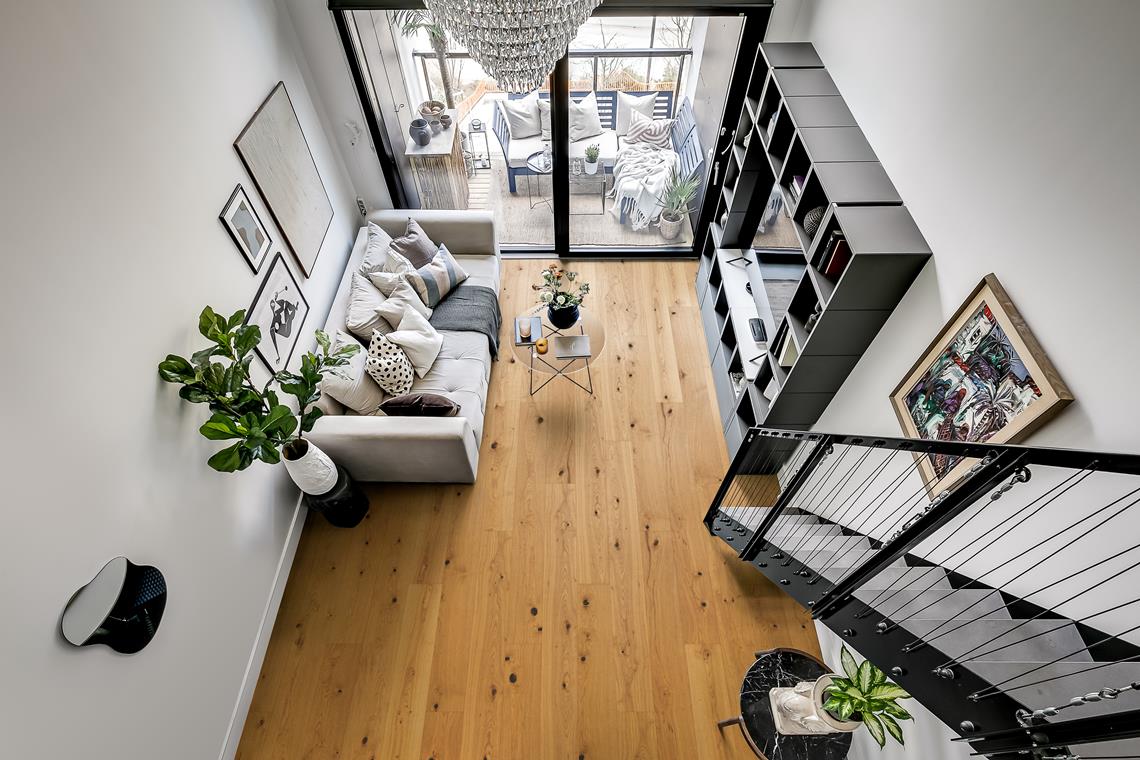 Паркетная доска Kahrs Life Authentic Дуб Sesame LTCLRW4014-193 Dynamic 1980×193×10 фото в интерьере