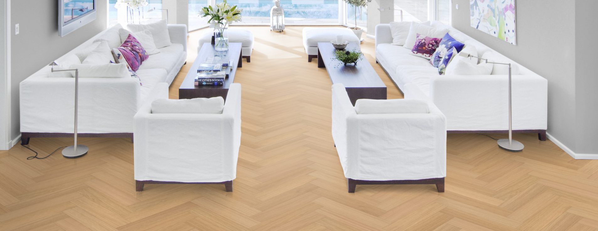 Паркетная доска Kahrs Life Authentic Herringbone Oak Chamomille Left LTCLRW5001L-121 Calm венгерская елка 593×121×10 фото в интерьере