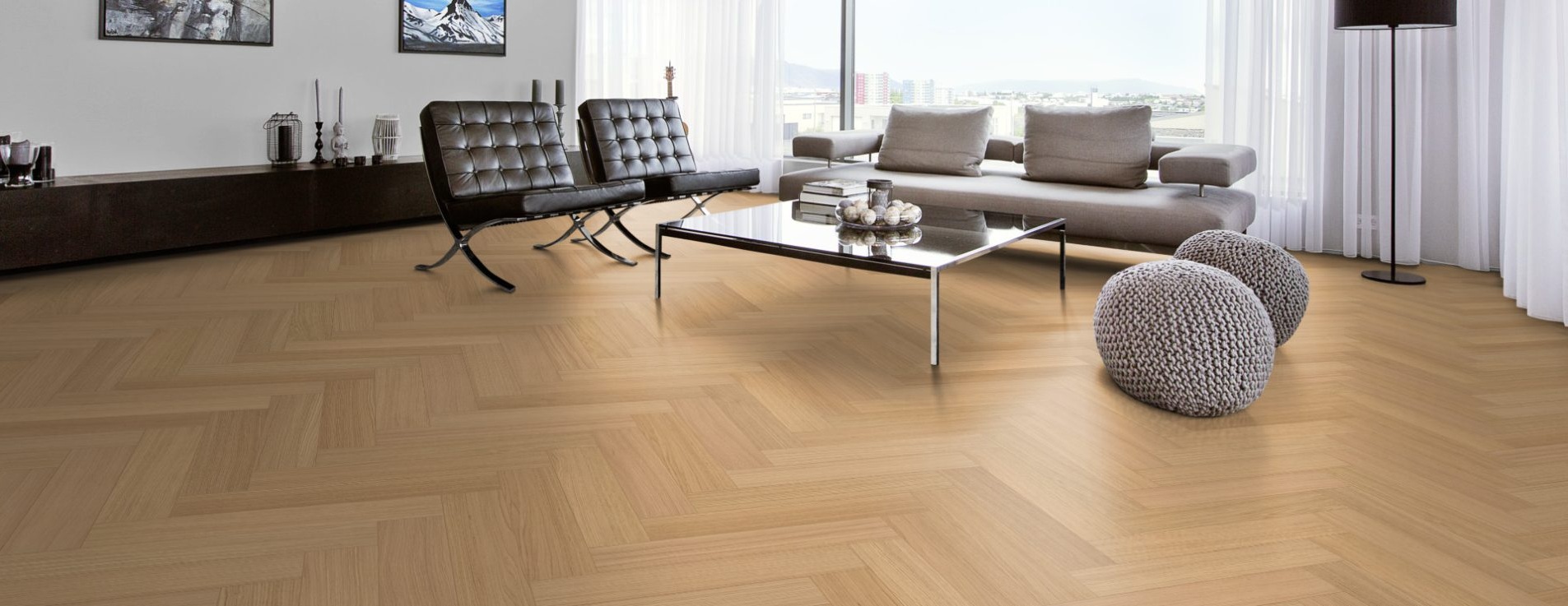 Паркетная доска Kahrs Life Authentic Herringbone Oak Chamomille Left LTCLRW5001L-121 Calm венгерская елка 593×121×10 фото в интерьере