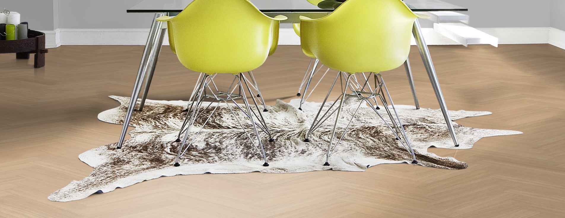 Паркетная доска Kahrs Life Authentic Herringbone Oak Ginseng Right LTCLRW5002R-121 Calm венгерская елка 593×121×10 фото в интерьере